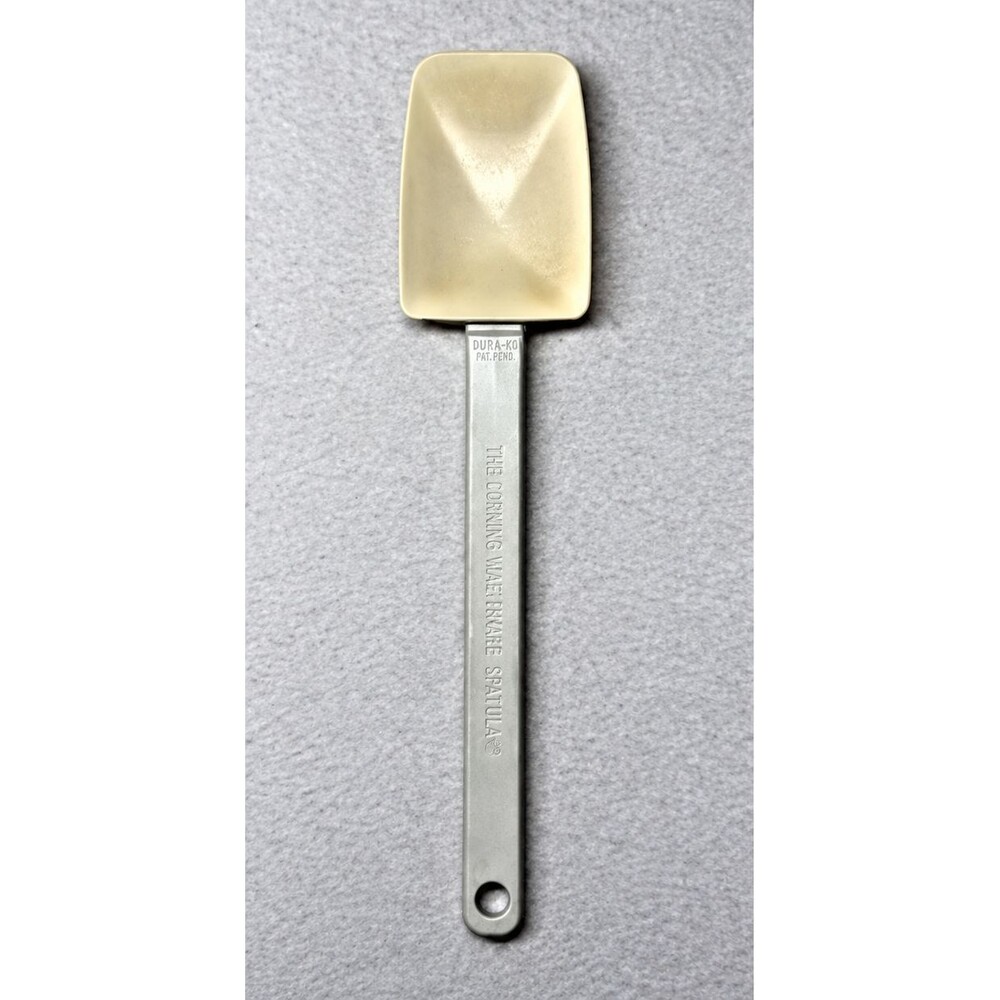Pampered Chef Dura-Soft Spatula White Plastic Handle Cream Vintage Kitchen Tool